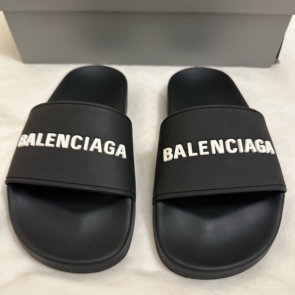 Balenciaga Pool Slides - BLACK/WHITE Size 6US